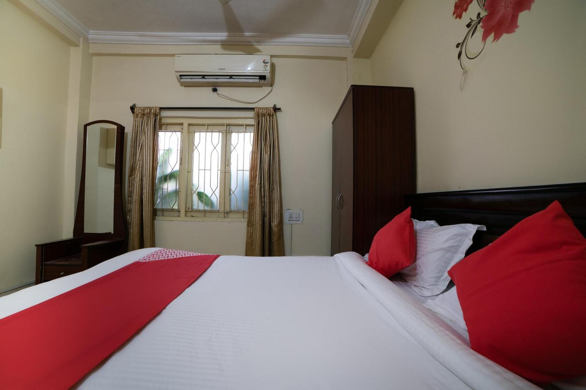 Oyo Th Guest House Hyderabad Exterior foto