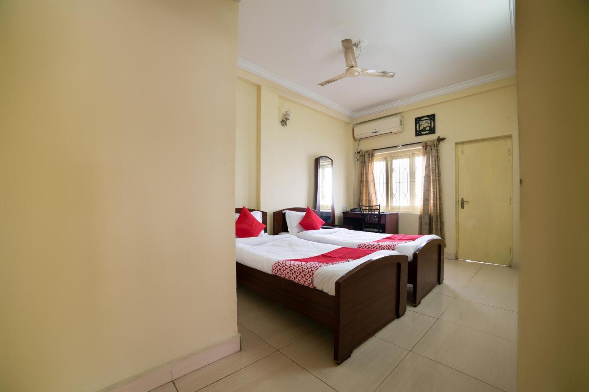 Oyo Th Guest House Hyderabad Exterior foto